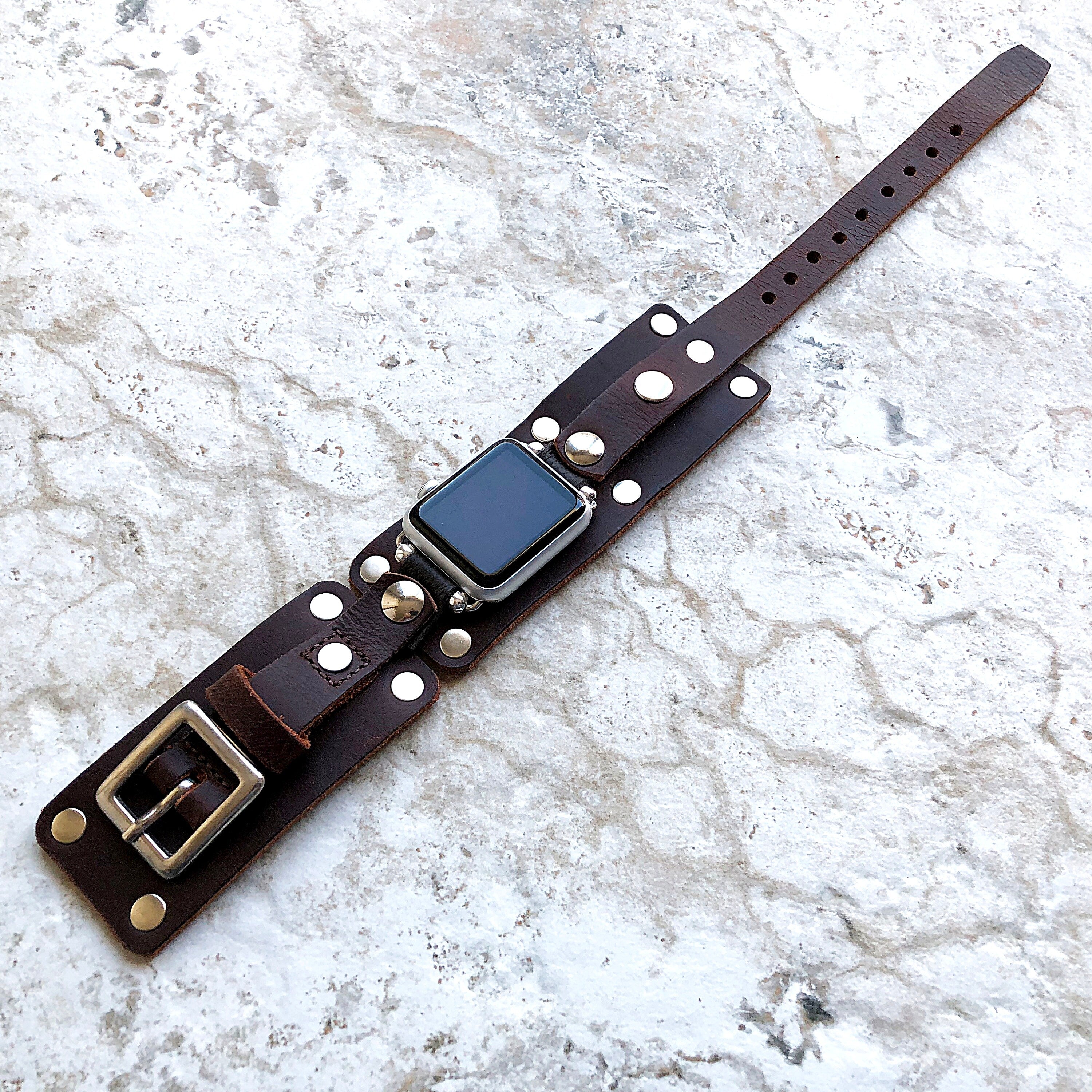 Apple Watch Band Brown Genuine Leather Strap for iWatch Ultra 2 49mm and 9 8 Series 41mm 45mm Handmade Custom Rockstyle Distressed Bracelet
